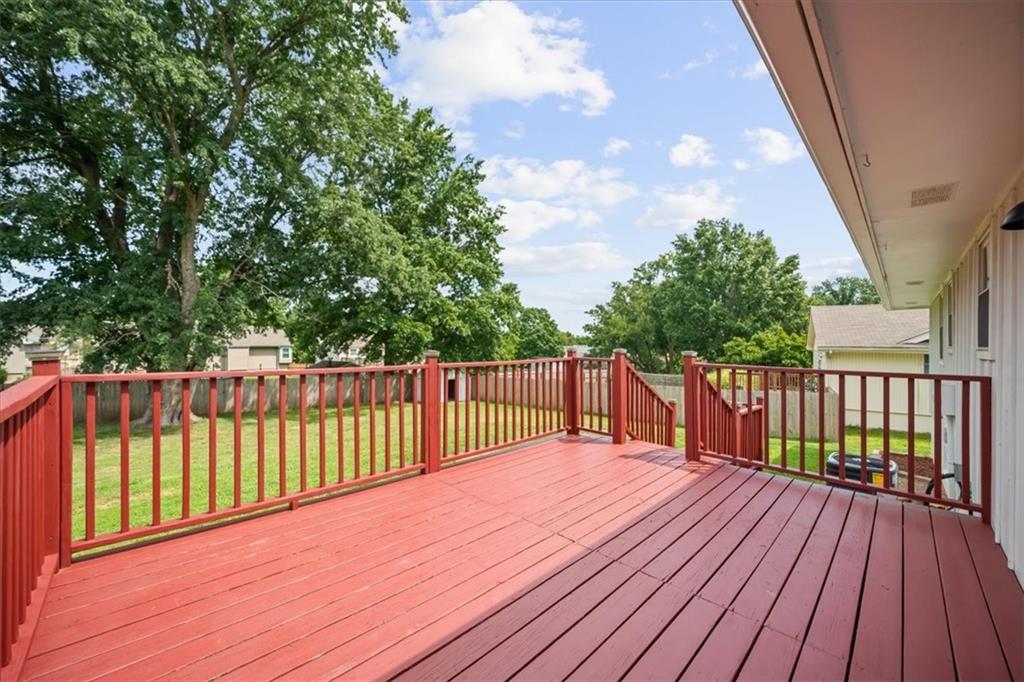 417 Stonewall Drive Property Photo 28