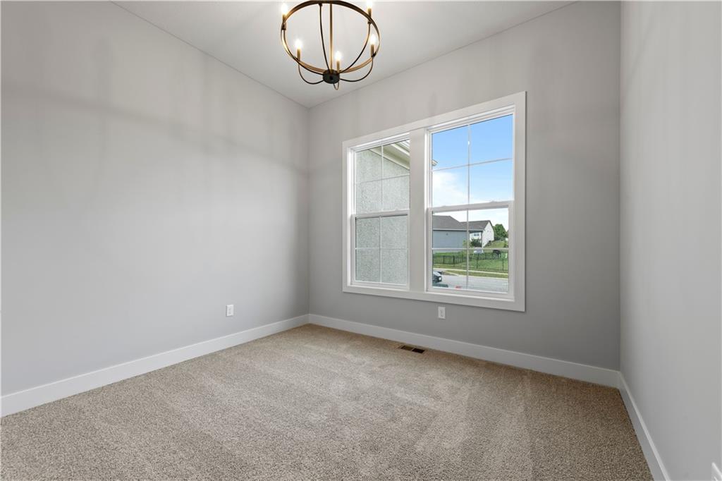 1608 Sw Arbor Park Drive Property Photo 5