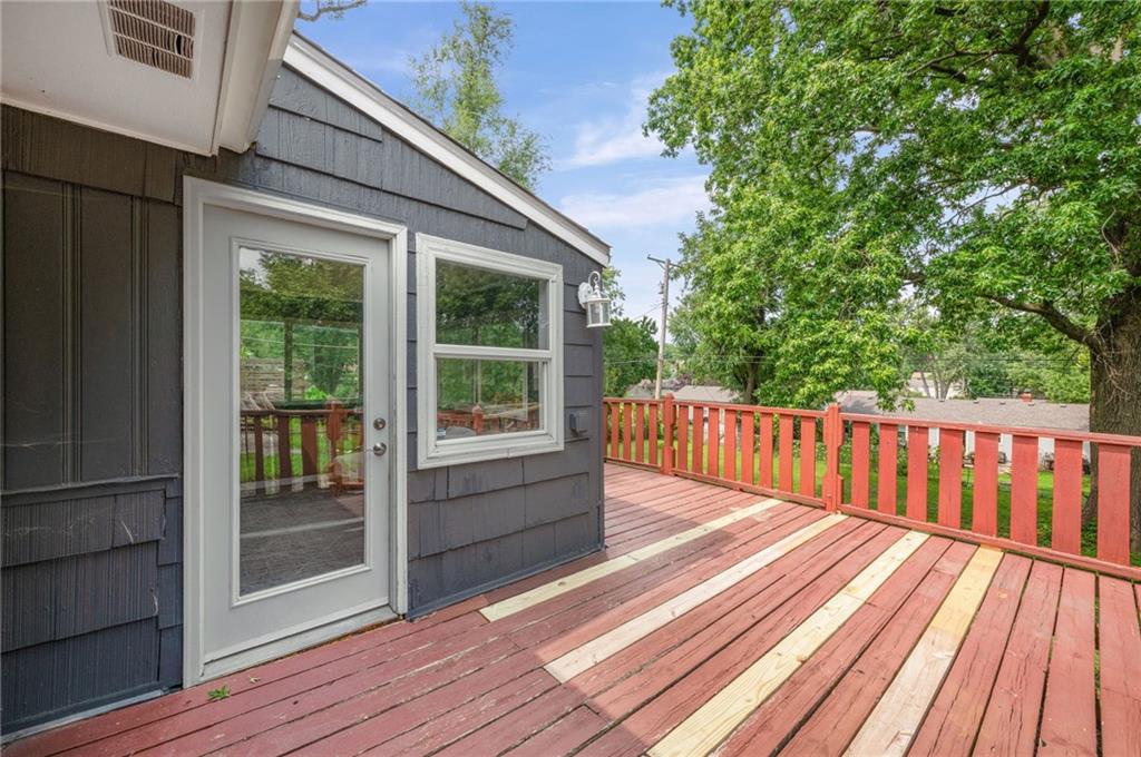 6814 W 73rd Street Property Photo 20