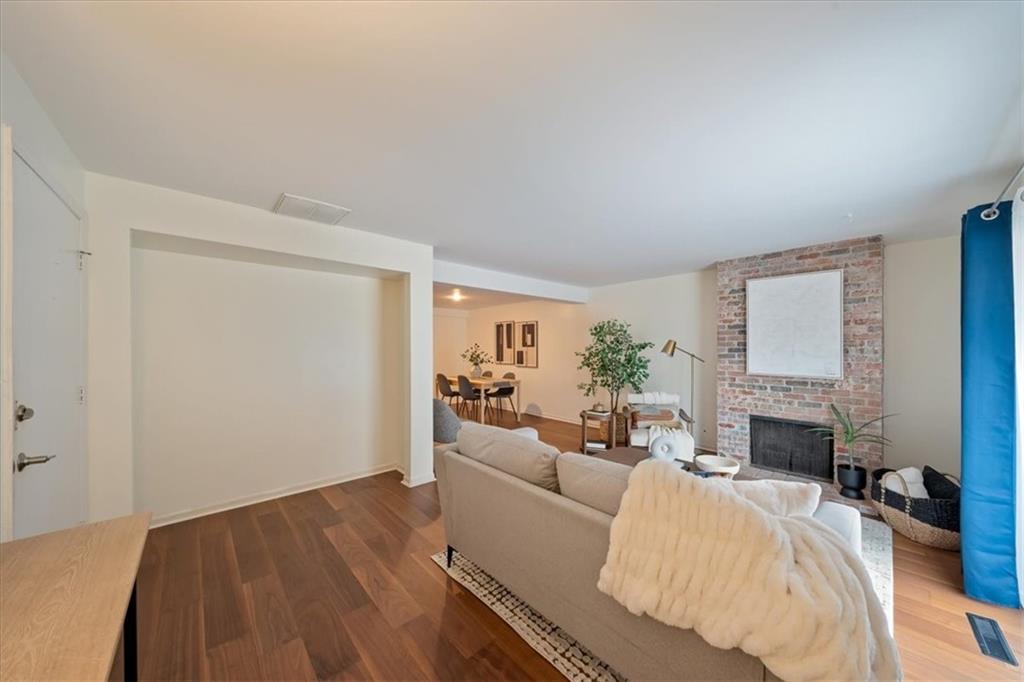 4426 Jarboe Street Property Photo 8