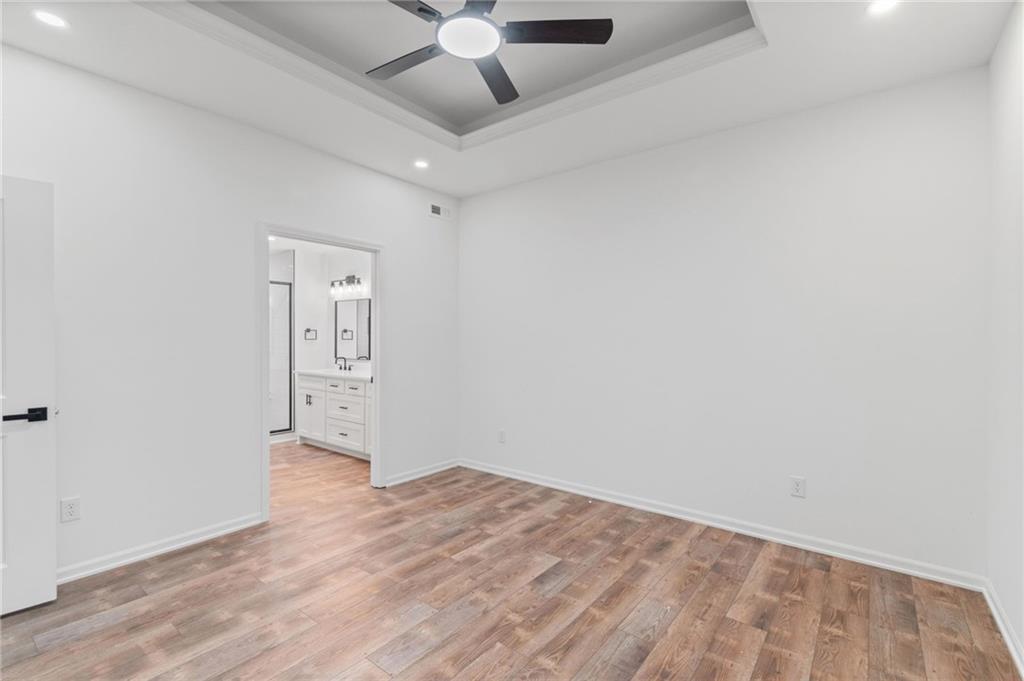 117 E 3rd Street Property Photo 18