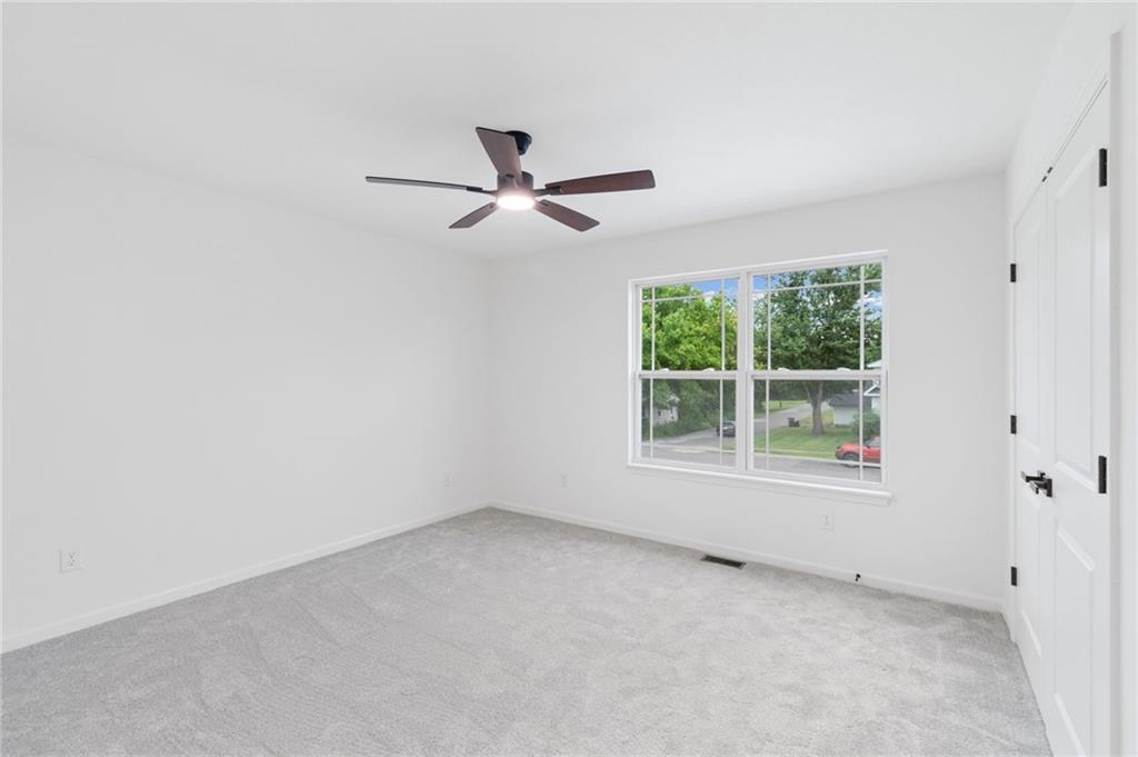 117 E 3rd Street Property Photo 23