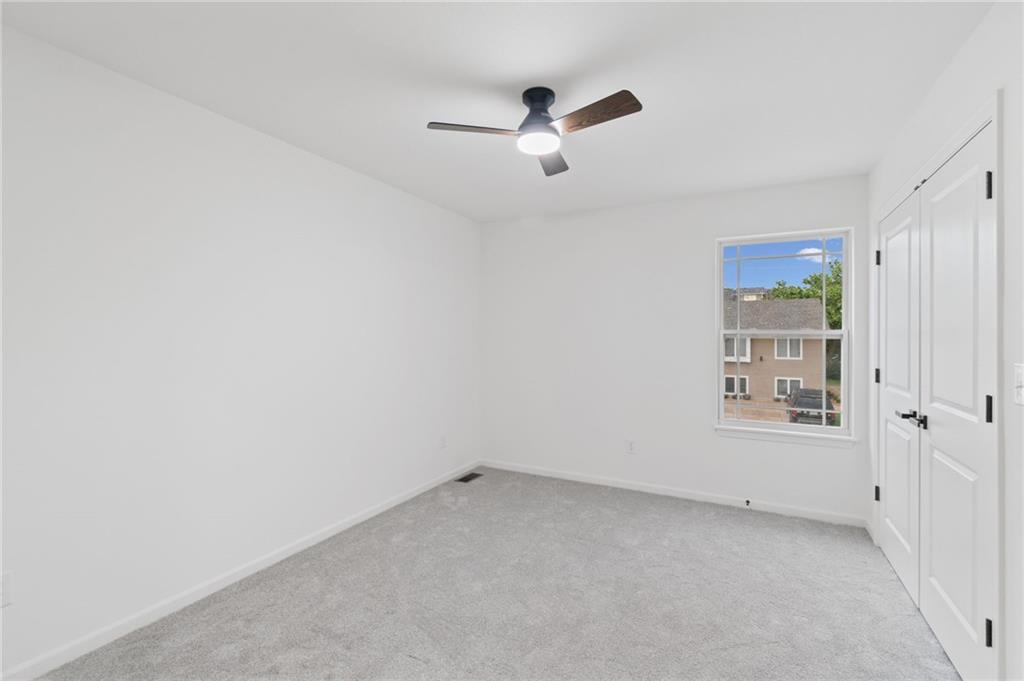 117 E 3rd Street Property Photo 27