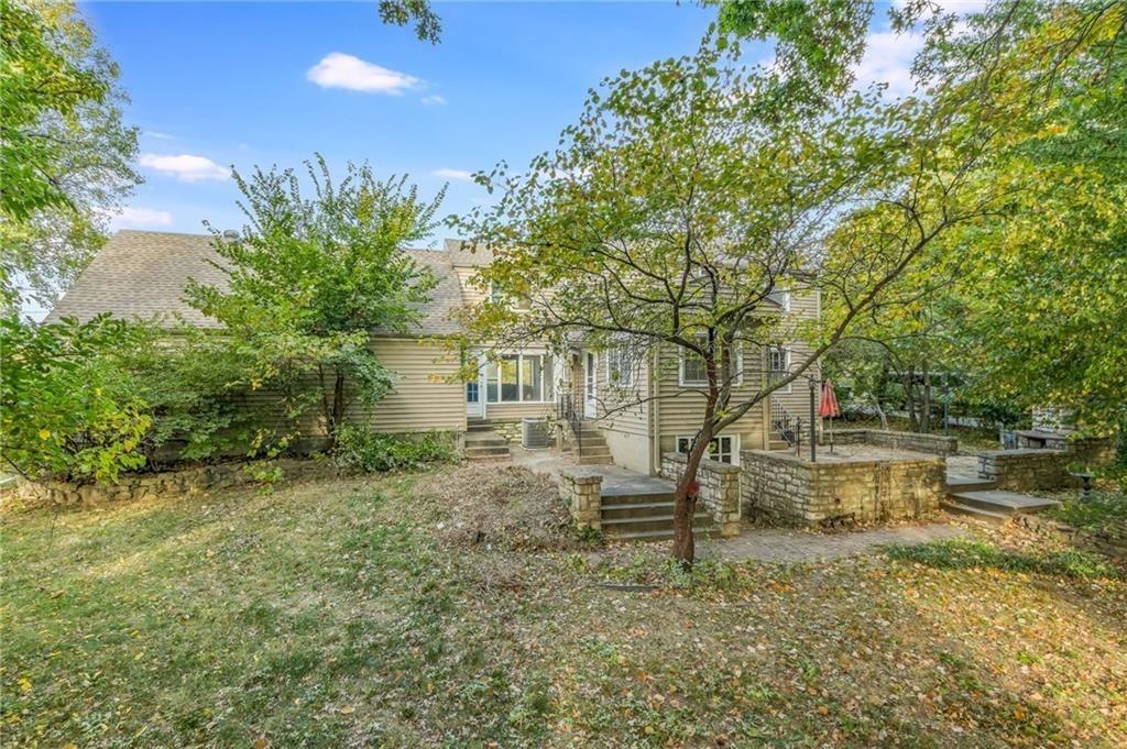 1201 N River Boulevard Property Photo 4