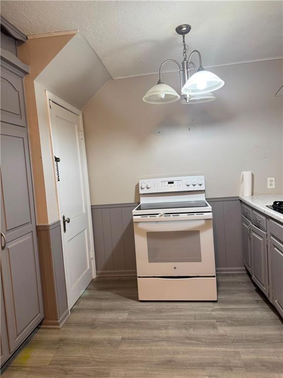 1201 N River Boulevard Property Photo 15
