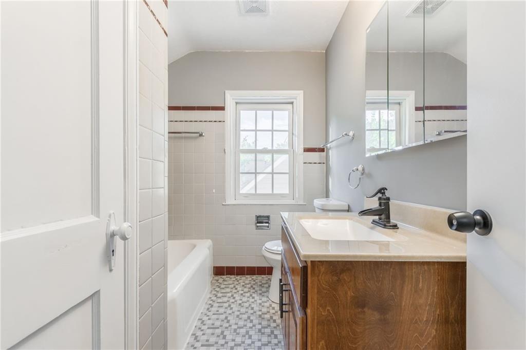 1201 N River Boulevard Property Photo 20