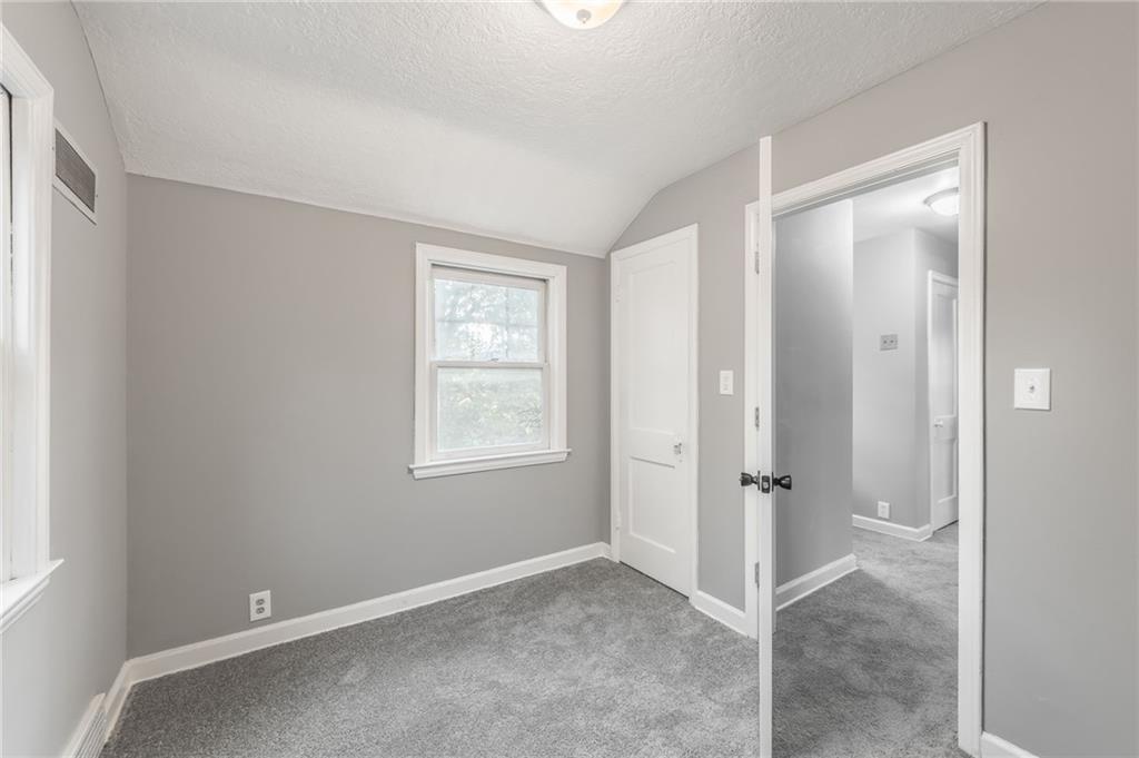 1201 N River Boulevard Property Photo 28