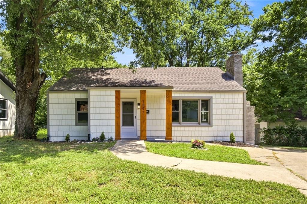 1347 S Hocker Avenue Property Photo 1
