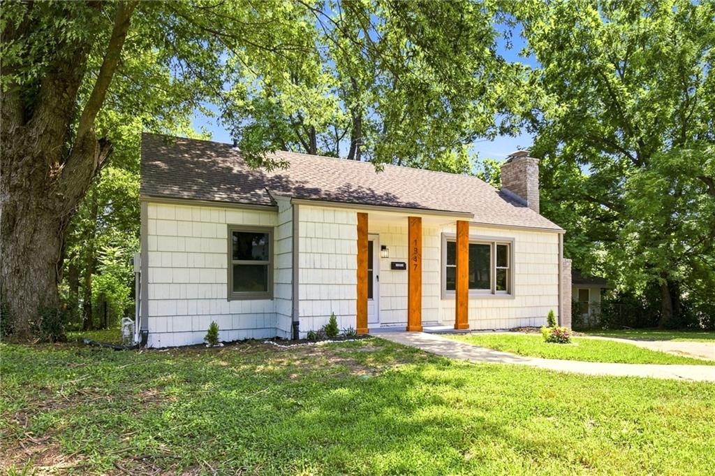 1347 S Hocker Avenue Property Photo 3