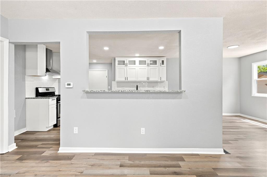 1347 S Hocker Avenue Property Photo 11