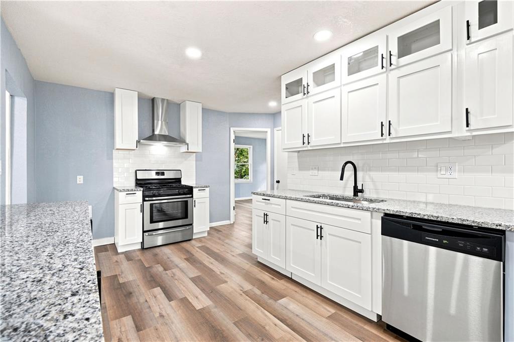 1347 S Hocker Avenue Property Photo 13