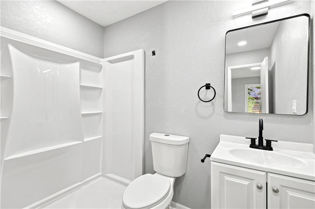 1347 S Hocker Avenue Property Photo 19