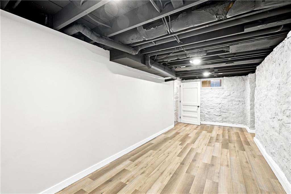 1347 S Hocker Avenue Property Photo 26