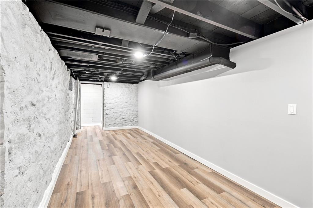 1347 S Hocker Avenue Property Photo 27