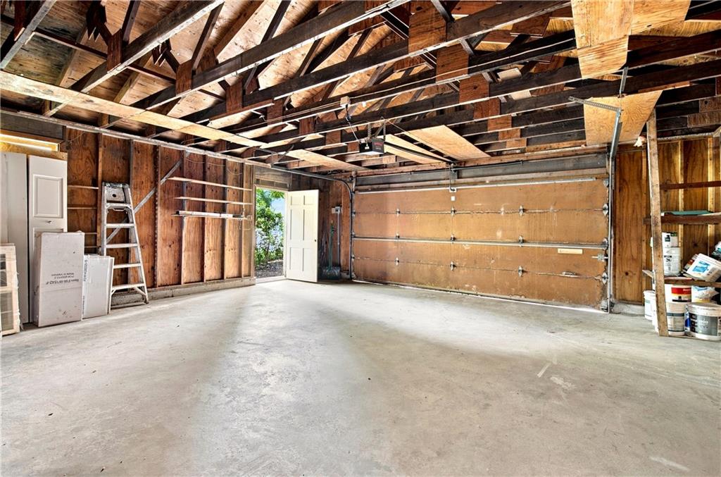 1347 S Hocker Avenue Property Photo 33