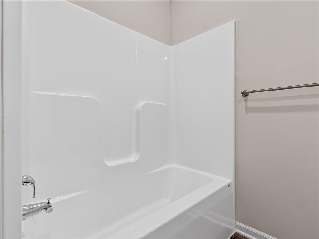 2104 Crestview Place Property Photo 21