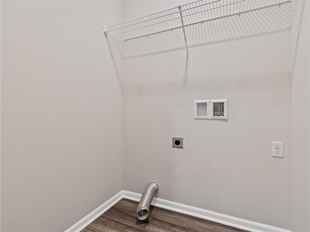 2104 Crestview Place Property Photo 31