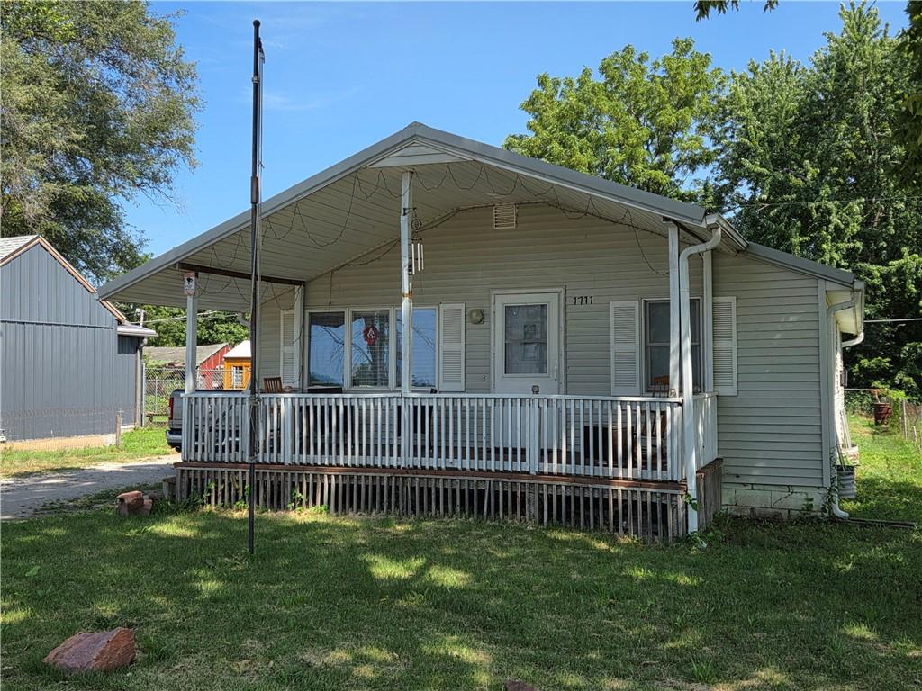 1711 Parkview Avenue Property Photo 1