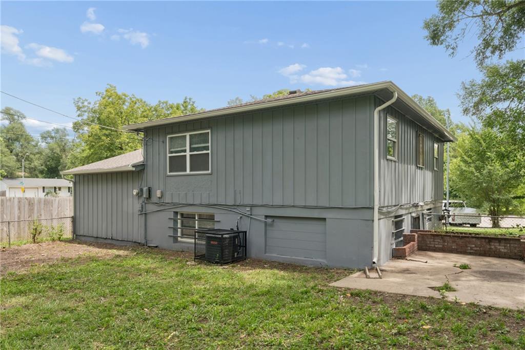 9505 Spring Valley Road Property Photo 5