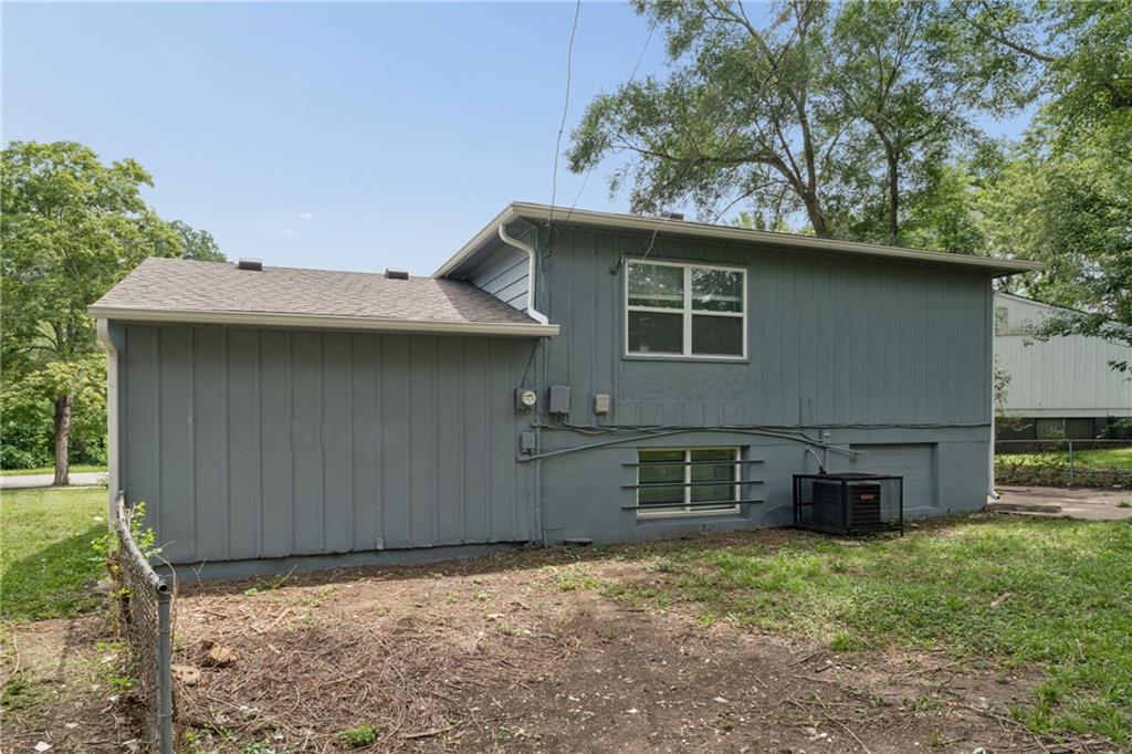 9505 Spring Valley Road Property Photo 7