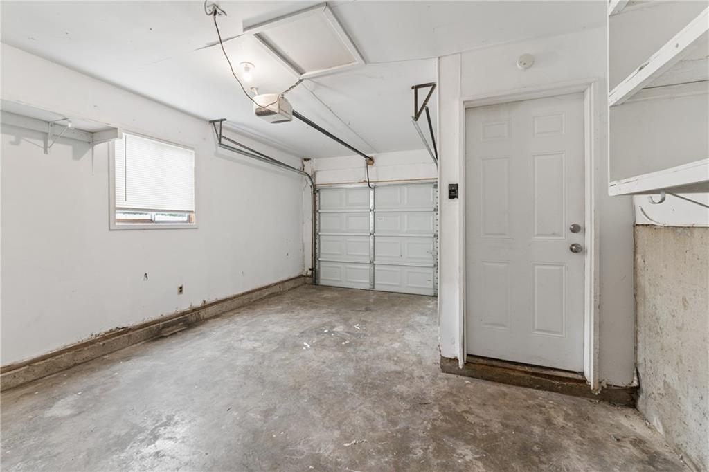 9505 Spring Valley Road Property Photo 8