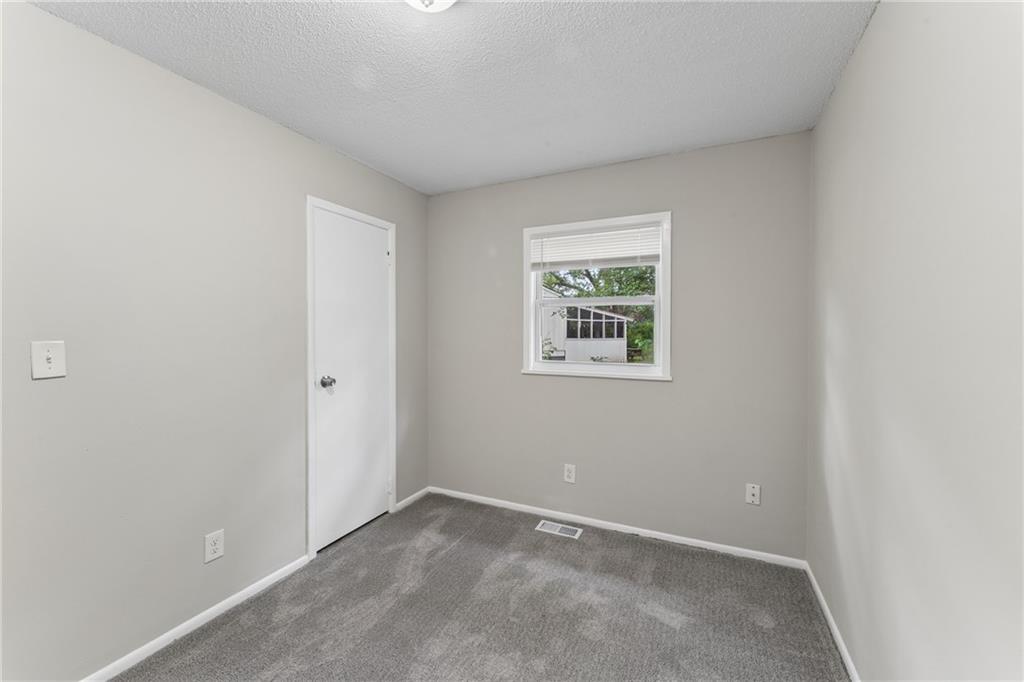 9505 Spring Valley Road Property Photo 22
