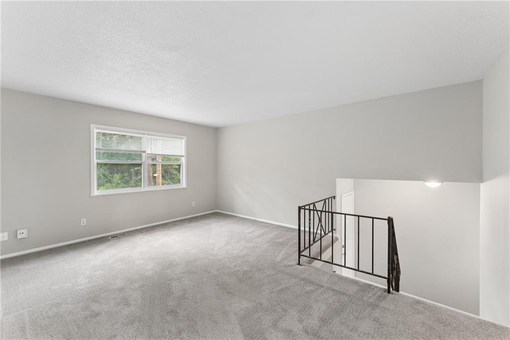 9505 Spring Valley Road Property Photo 34