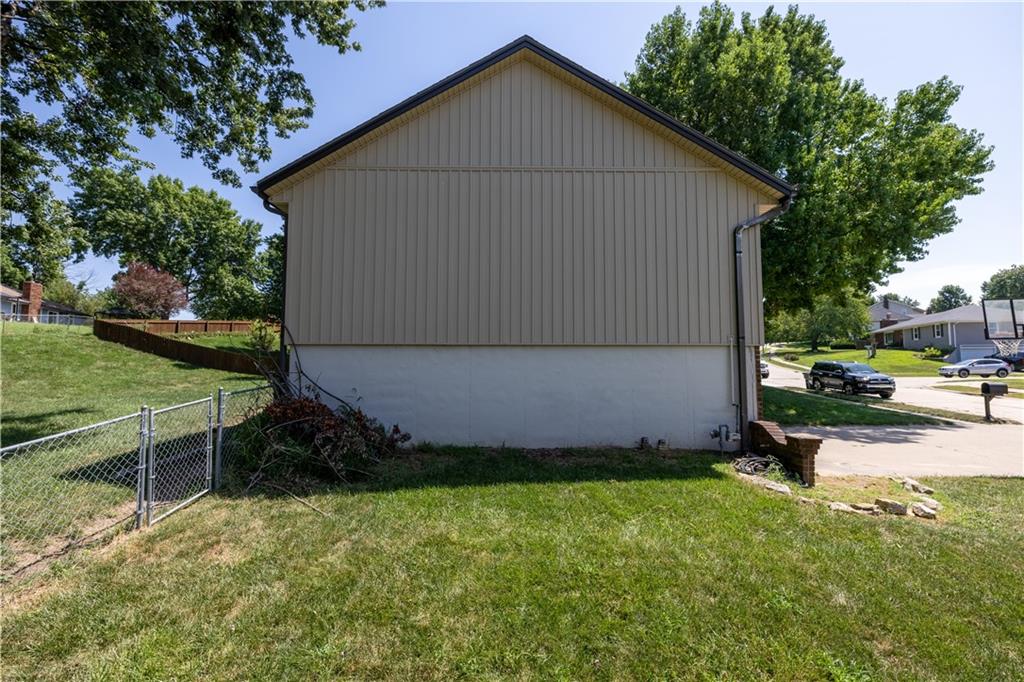 3909 W Haverill Drive Property Photo 6
