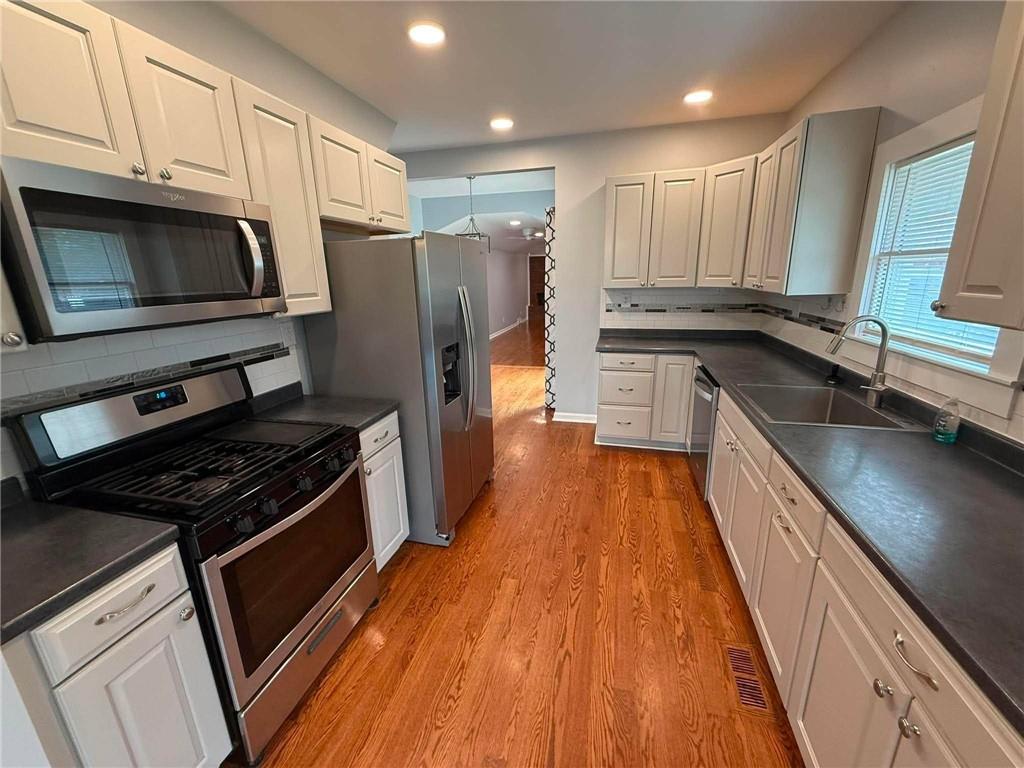 302 N Noyes Boulevard Property Photo 2