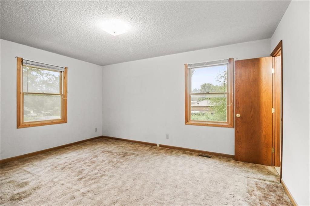 703 E Maple Street Property Photo 15