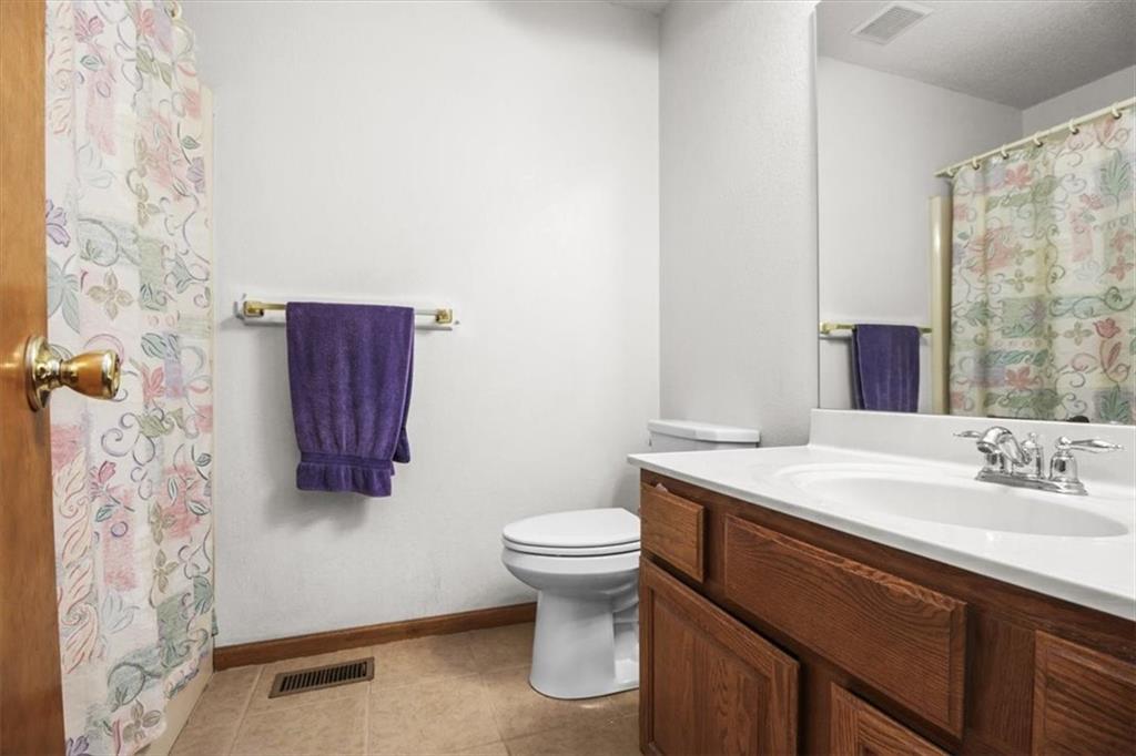 703 E Maple Street Property Photo 19