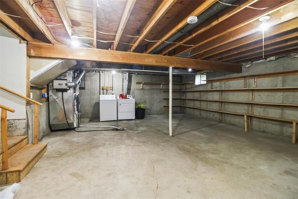 703 E Maple Street Property Photo 20