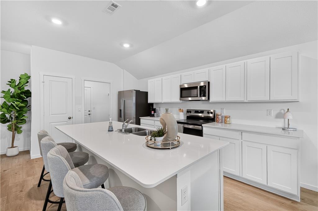 1604 Sw 9th Street Property Photo 4