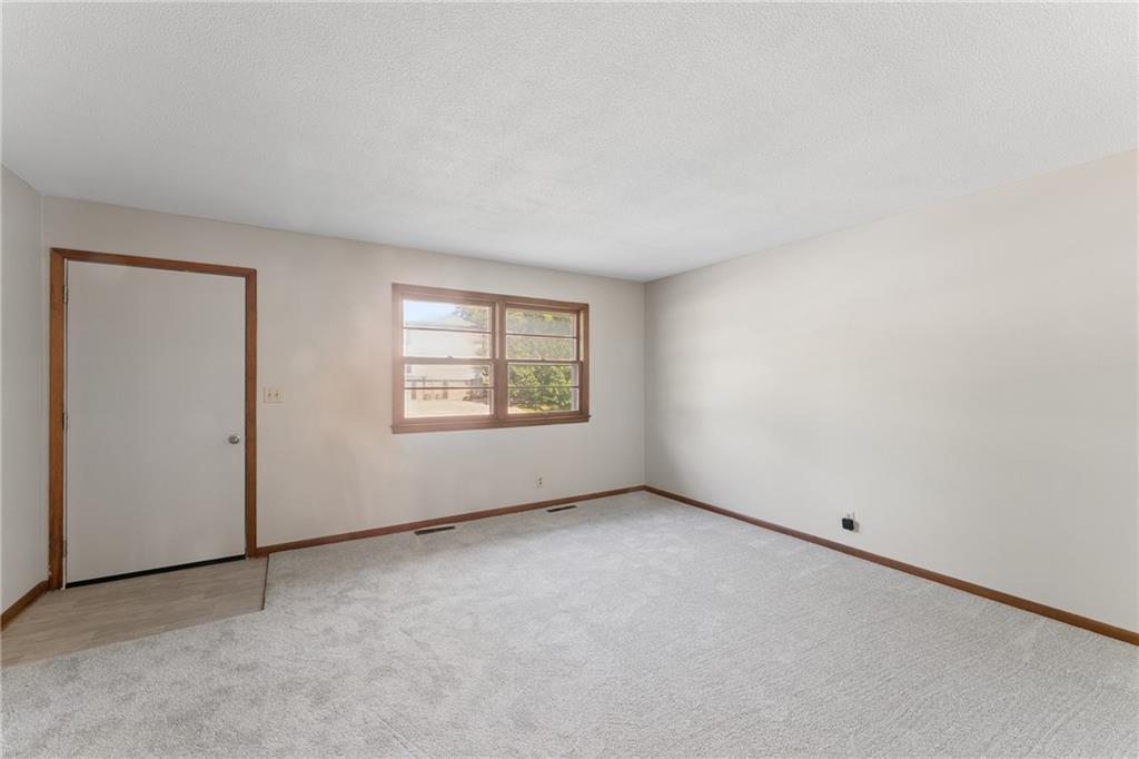 7817 England Drive Property Photo 7