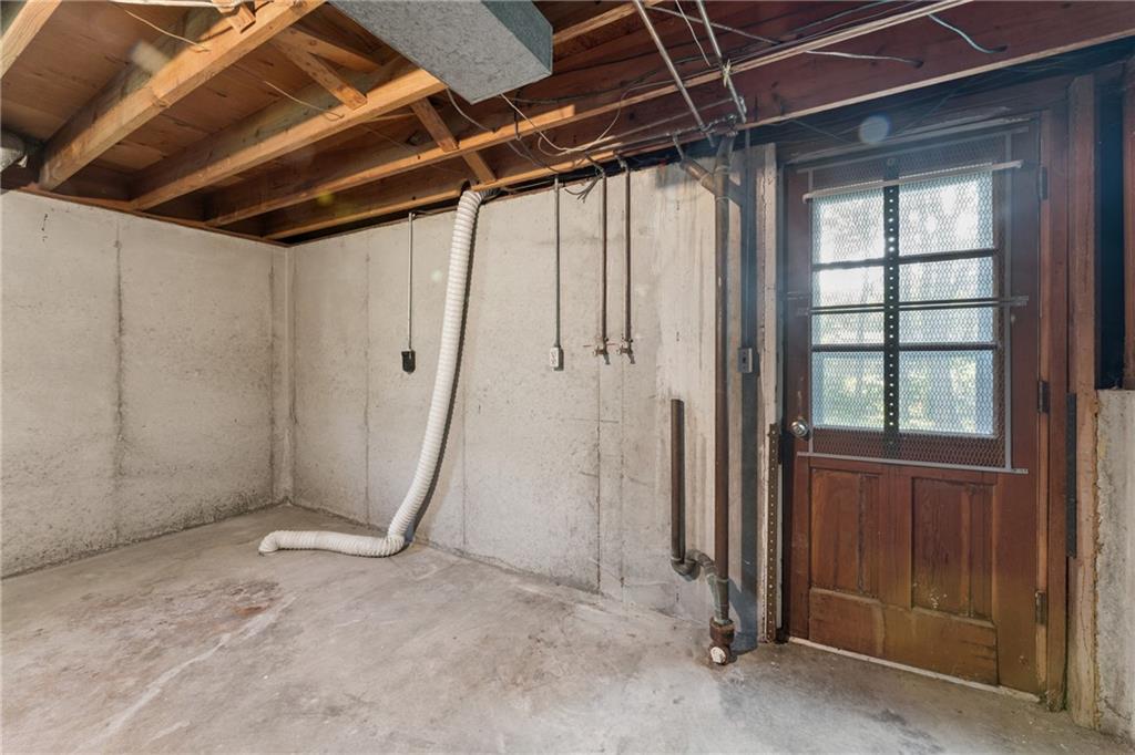 7817 England Drive Property Photo 33