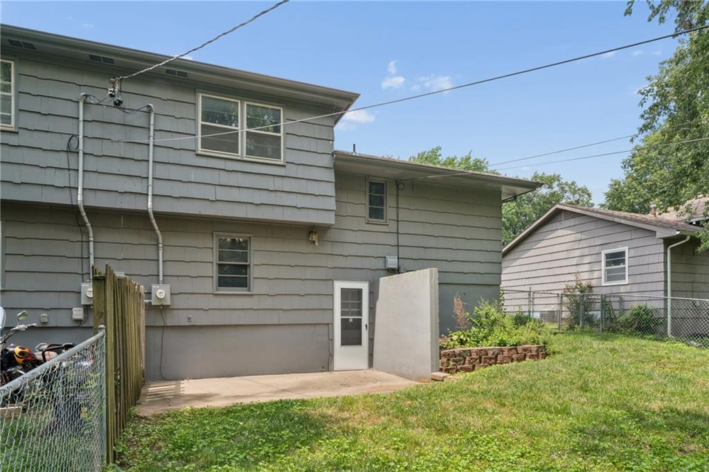 7817 England Drive Property Photo 35