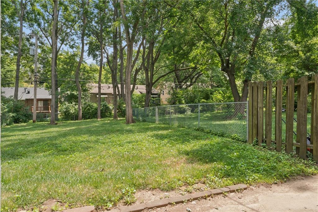 7817 England Drive Property Photo 37