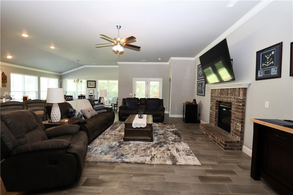 124 Cody John Way Property Photo 8