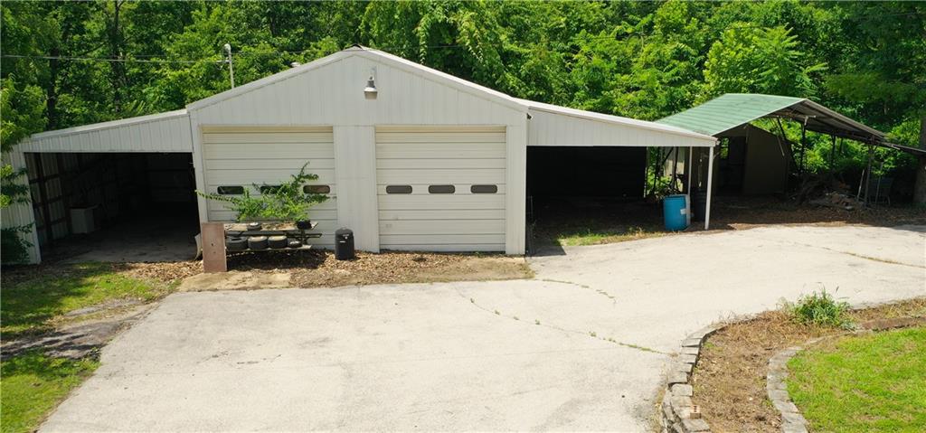 128 Jh Williamson Jr Court Property Photo 6