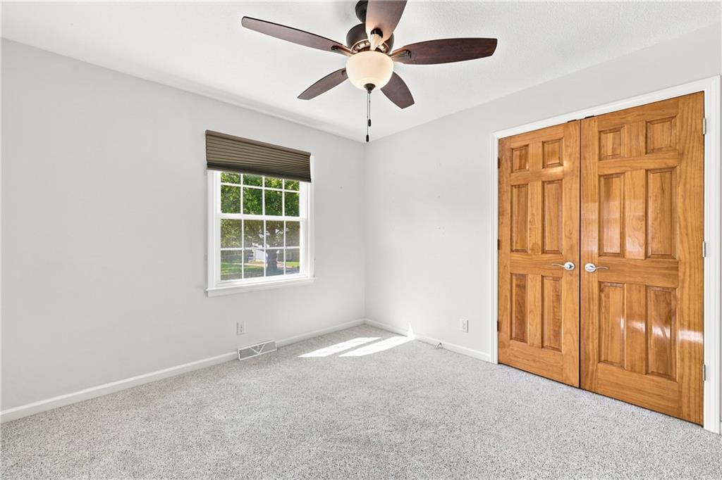 10027 Noland Road Property Photo 17