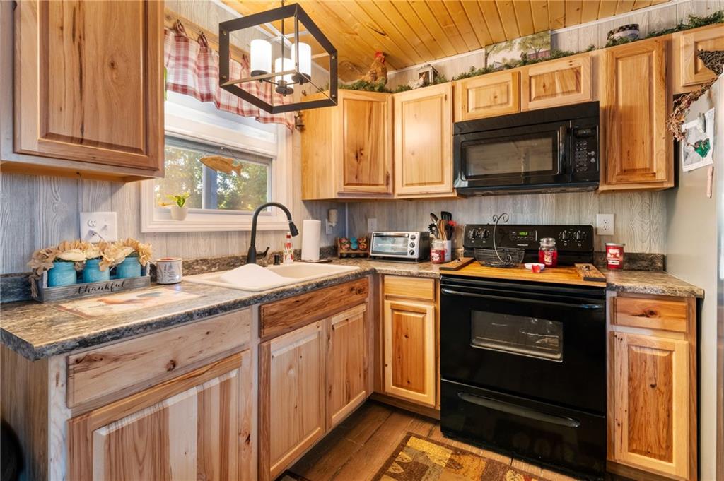 16887 Snipe Road Property Photo 10