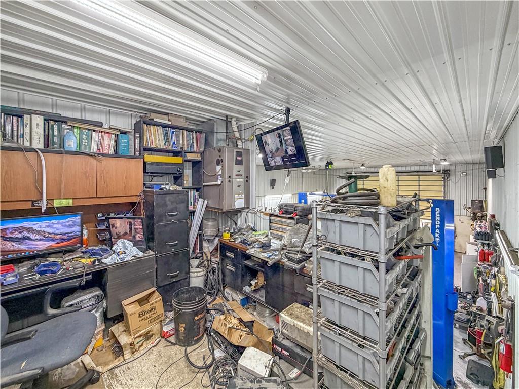S Pine Street Property Photo 8