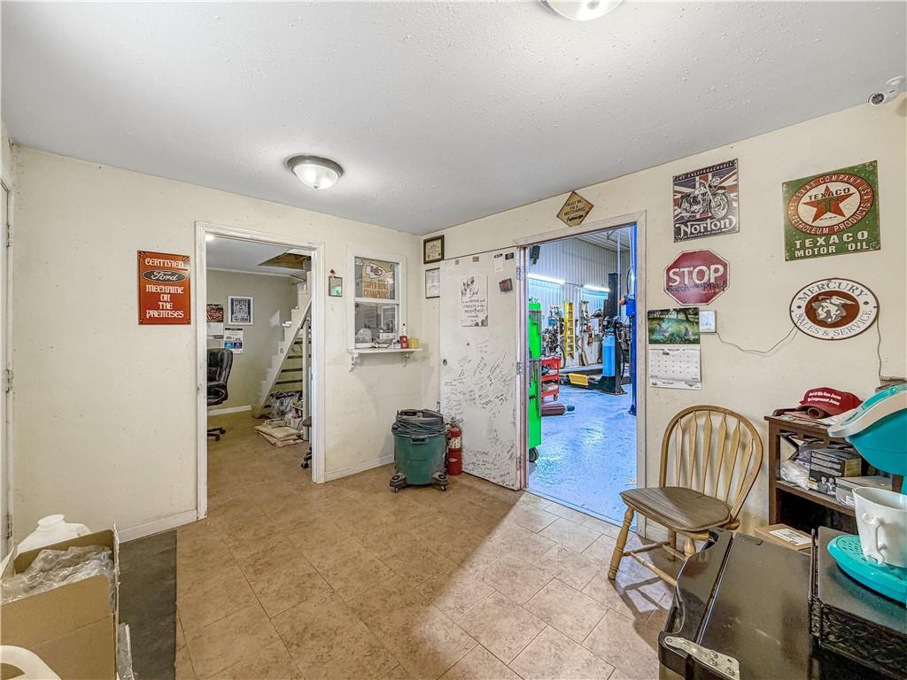 S Pine Street Property Photo 13