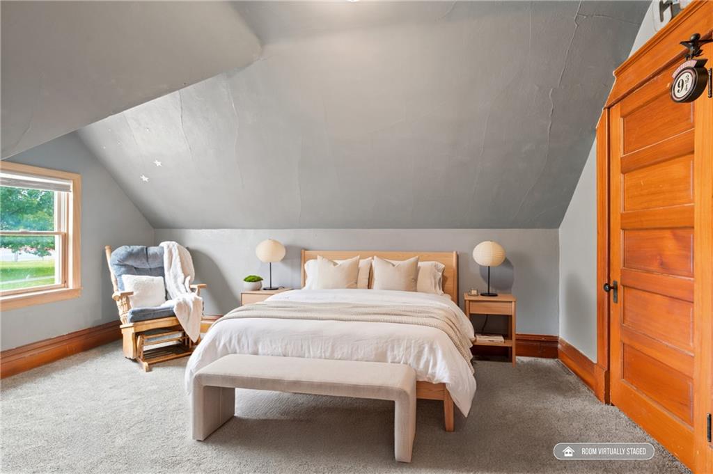 211 W 11th Street Property Photo 19