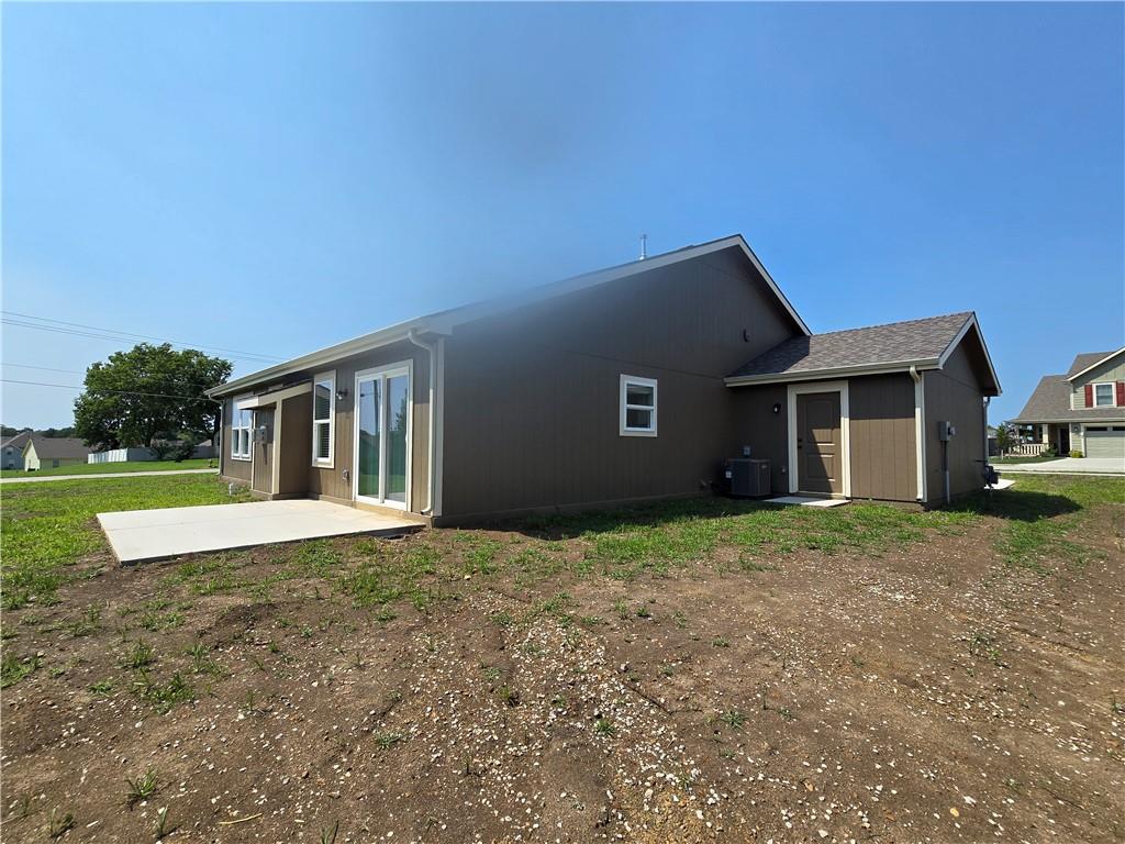 1602 Bluestem Drive Property Photo 5