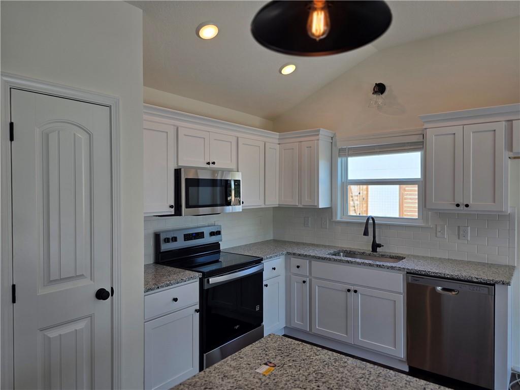 1602 Bluestem Drive Property Photo 19