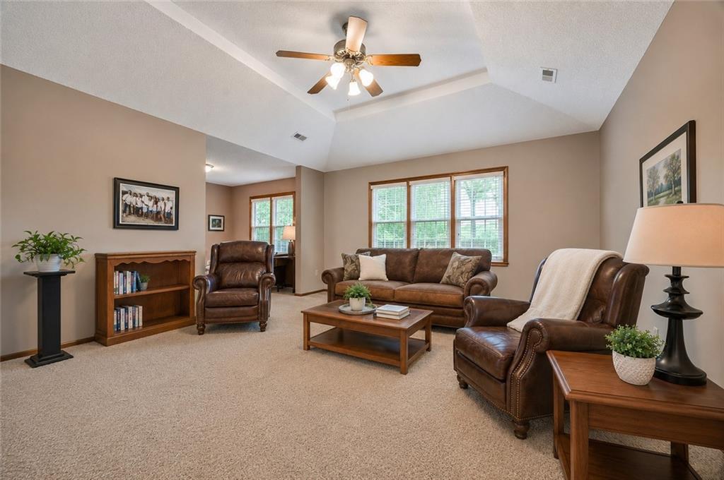 3916 Stetson Drive Property Photo 3