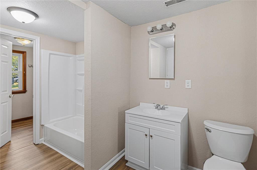 201 Spruce Street Property Photo 11