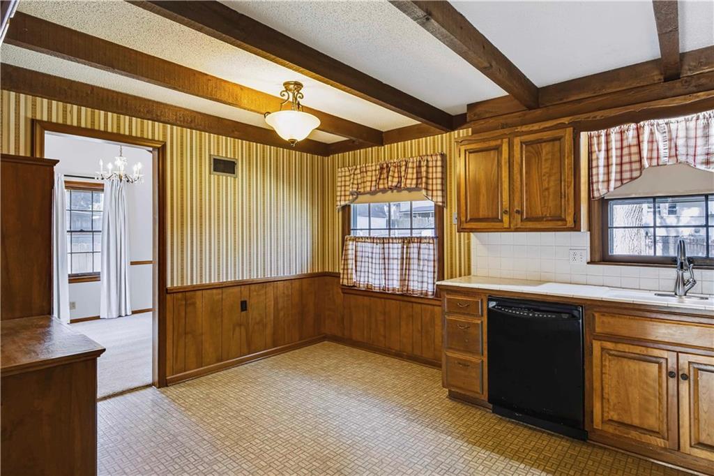 8706 Mackey Street Property Photo 10