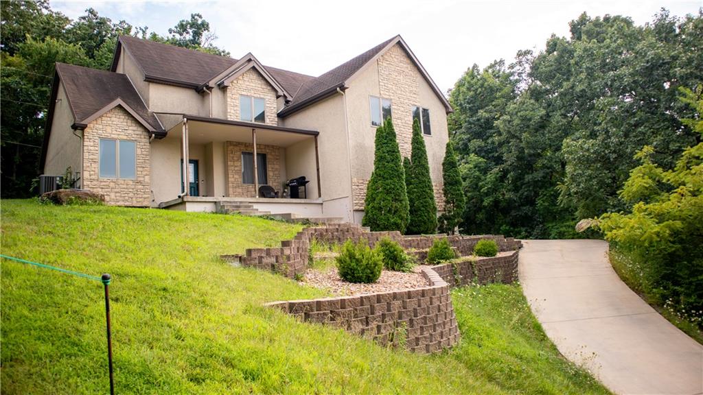 7307 Oliver Circle Property Photo 2